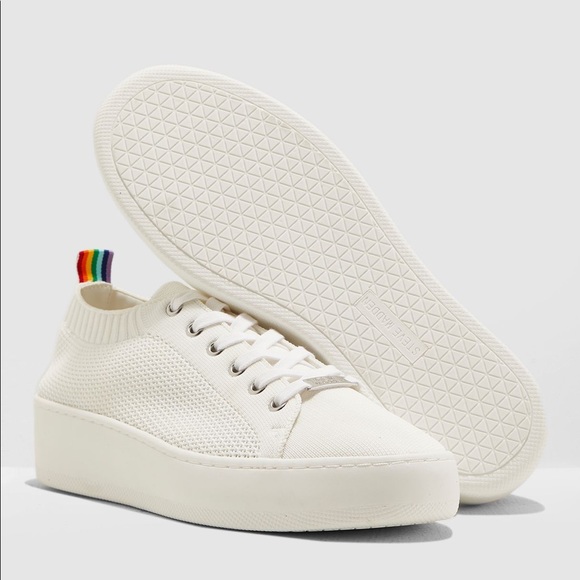 ISO Steve Madden WHITE bardo sneakers - Picture 4 of 4